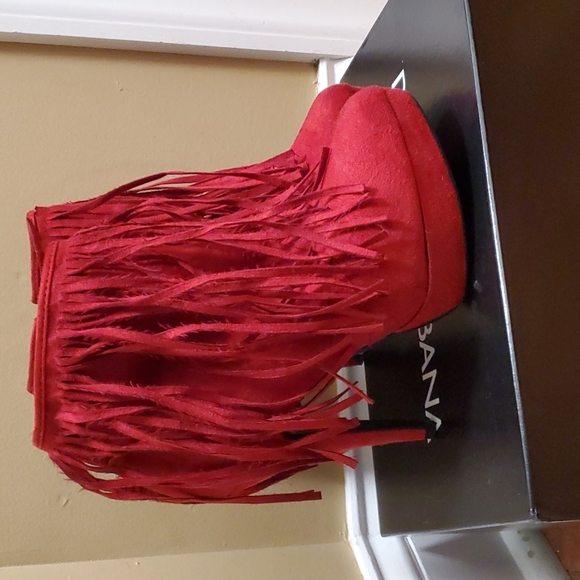 Red Fringe heeled booties 👢 - Picture 2 of 8